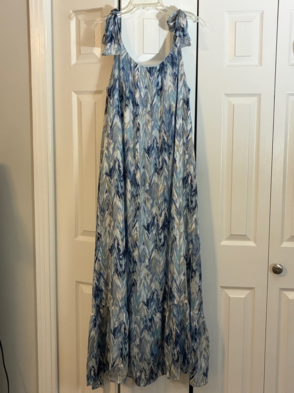 ADRIENNE Women’s Sleeveless Multi Blue Toned Maxi Dress- Size Large